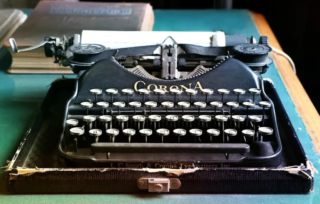 typewriter, letters, antiques, writer, old, keyboard, seal, typewriter, typewriter, typewriter, typewriter, writer, writer, writer, writer, writer. How to keep a submission record when you send an essay to a magazine
