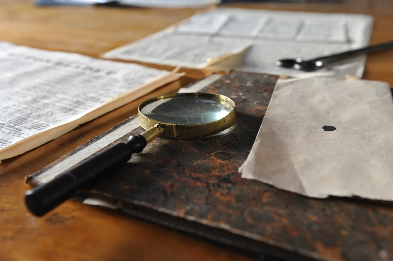 magnifying glass, sheet, writing desk, paper, magnifying glass, magnifying glass, magnifying glass, magnifying glass, magnifying glass. US state libel and privacy rules for personal essays: California, New York and Texas
